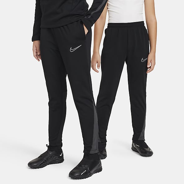 Boys Therma FIT. Nike